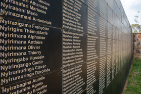 Ein Anfang der Namensliste der Opfer des Genozids im Jahre 1994 in Ruanda