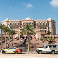 Lars vor dem gr&ouml;ssten Hotel der Welt, dem Emirates Palace in Abu Dhabi