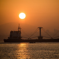 Reger Schiffsbetrieb auf dem Bosporus bei Sonnenaufgang