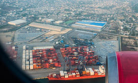 Das Terminal "Contecar" in Cartagena. Hier steht der Container mit Lars.