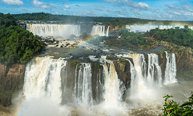 Panorama von der brasilianischen Seite der Iguaçu Wasserfälle