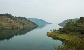 Eine Bucht am Lake Kivu